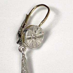 Par de Caravanas Largas de Plata y Oro 18k con Brillantes - imagen 4