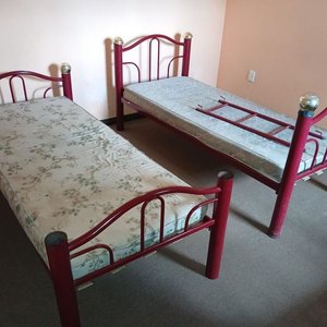 Lote anterior: 2 Camas Metálicas Individuales con Colchones Incluidos