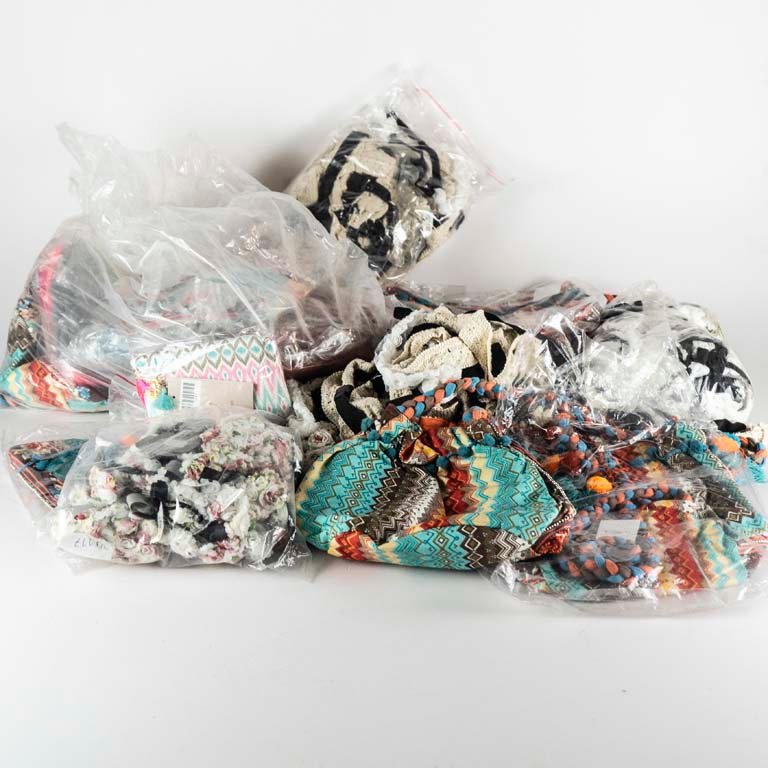 Gran lote de accesorios de moda