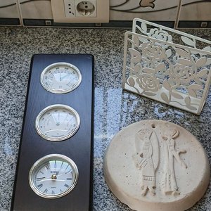 Lote anterior: Estación Meteorológica de Pared con Reloj, Servilletero y Adorno