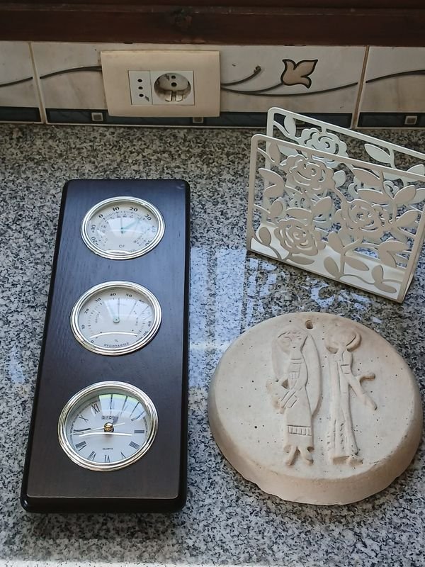 Estación Meteorológica de Pared con Reloj, Servilletero y Adorno