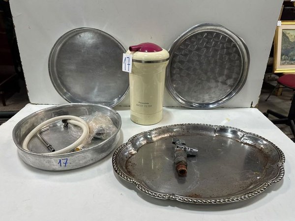 2 Torteras de Aluminio, 2 Bandejas de Acero Inoxidable y Purificador de Agua Panasonic - imagen 1