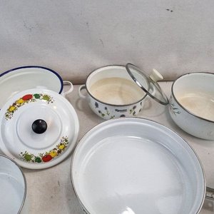 Lote de 9 Piezas de Ollas y Sartenes Enlozadas con Diseños Florales - imagen 4