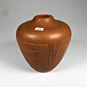 Lote siguiente: Florero de Cerámica Decorado con Sello "Uruguay" - Altura 20 cm