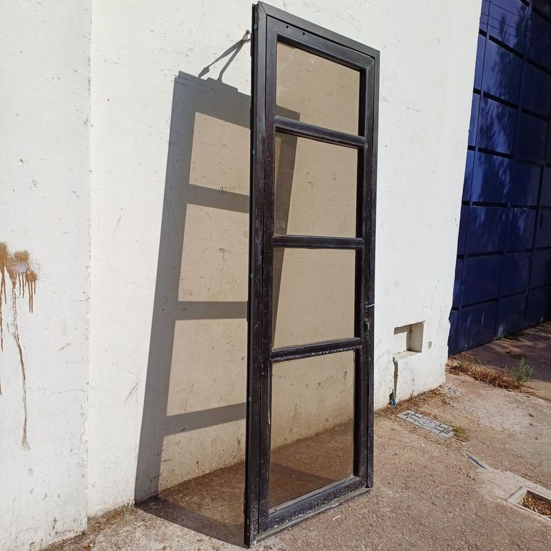 Puerta de Aluminio y Vidrio con Brazo Hidráulico - imagen 2