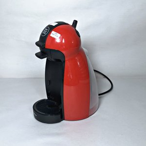 Cafetera de Cápsulas Nescafé Dolce Gusto Roja y Negra - imagen 1