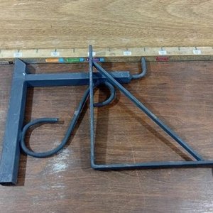 Par de Ménsulas de Herrería Artesanal para Colgar Macetas - imagen 3
