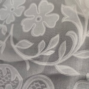 Mantel Rectangular Blanco con Diseño Floral y 14 Servilletas Lisas - imagen 6