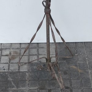 Antiguo Soporte Graduable para Jaula o Lámpara de Hierro Forjado - imagen 4