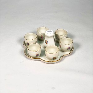 Conjunto de 8 Piezas de Porcelana Francesa Limoges: Vasitos, Bandeja y Pimentero - imagen 3