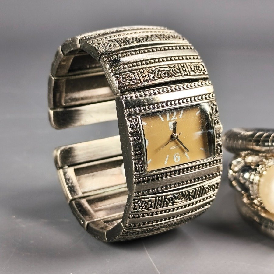 Item 16373 - Image 3