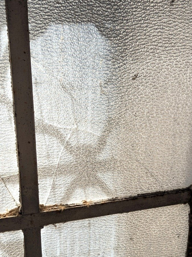 Vitral en carpintería de hierro con detalles y características - imagen 6
