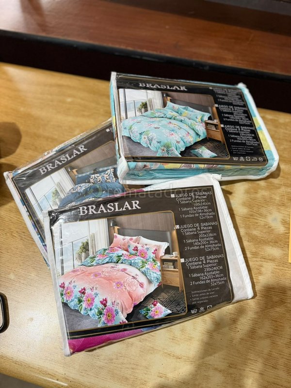 Juego de Sábanas Braslar Estampadas Flores y Hojas