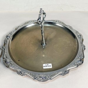 Plato Metálico Circular con Bombonera de Vidrio y Base Decorada - imagen 4