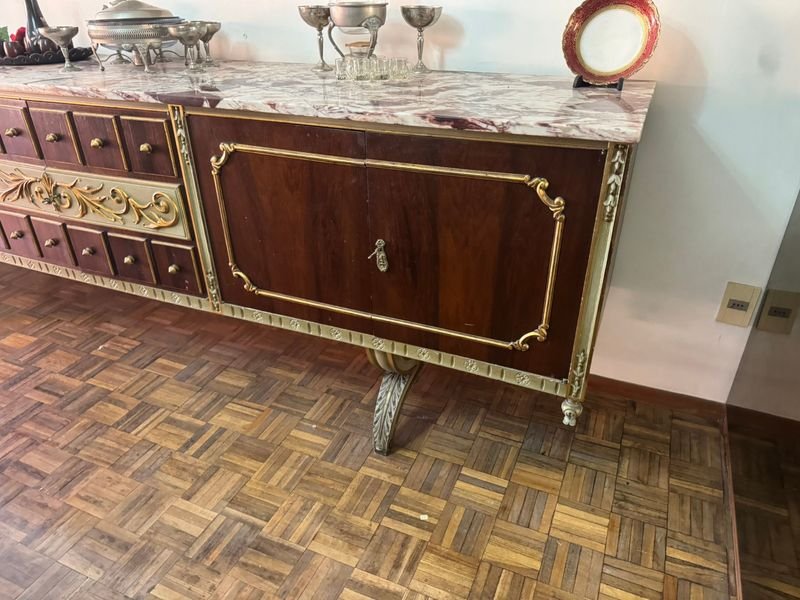 Aparador Francés con Marmol y Decoración - imagen 2