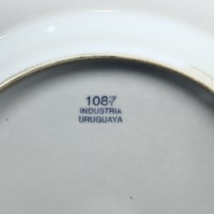 Lote de 24 Platos Llanos de Losa con Decoración Floral Azul - Industria Uruguaya - imagen 3