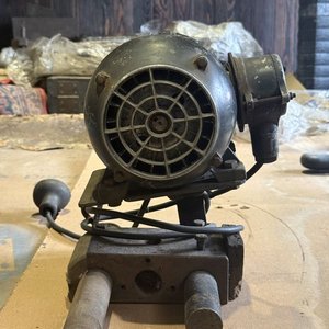 Motor Eléctrico Trifásico Marelli con Polea - imagen 6