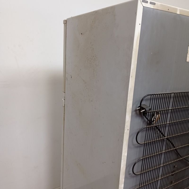 Heladera con freezer marca Consul en buen estado - imagen 7
