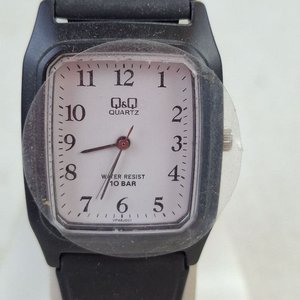 Reloj Pulsera Q&Q Caja Rectangular Cuadrante Blanco - imagen 2