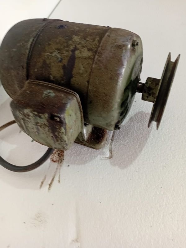 Item 873728 - Image 0