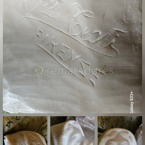 Busto de Mujer en Mármol Blanco, Estilo Clásico - imagen 1