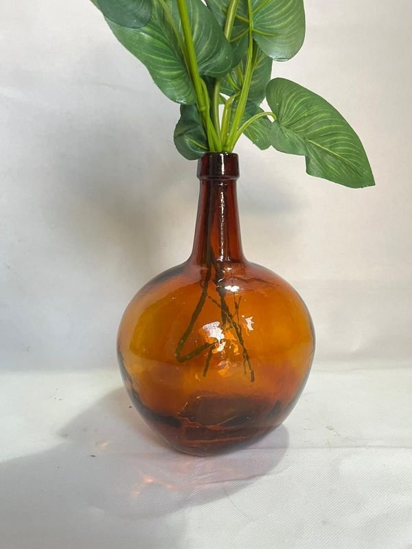 Lote anterior: Florero tipo botellón con flores artificiales