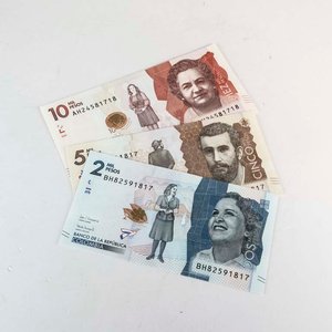 Lote siguiente: 3 Billetes de Colombia: 2.000, 5.000 y 10.000 Pesos (2020) Sin Circular