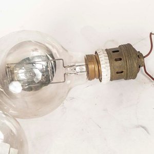 2 Lámparas Antiguas de Vidrio y Bronce - imagen 2