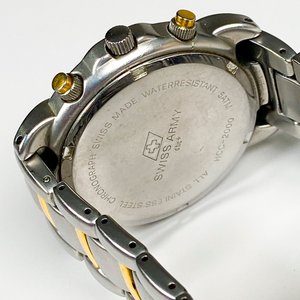 Reloj Pulsera Caballero Swiss Army Classic Cronógrafo Acero y Oro - imagen 4