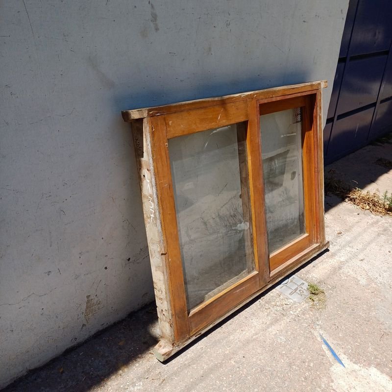 Ventana de dos hojas corredizas en cedro - imagen 4
