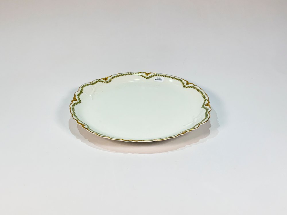 Plato de Porcelana Francesa Haviland Limoges con Guarda Dorada