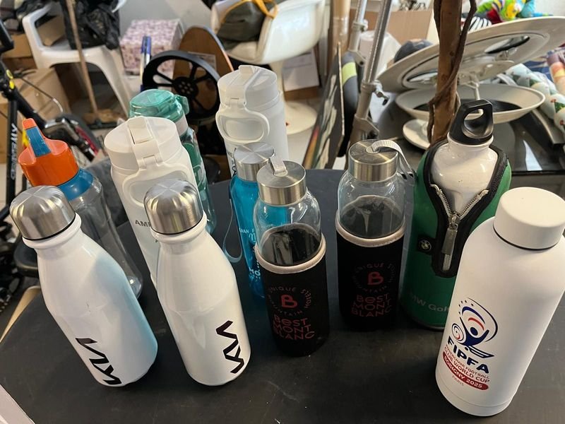Lote de 11 Caramañolas y Botellas Reutilizables Varias