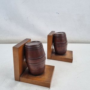 Par de Sujetalibros Decorativos con Diseño de Barril en Madera - imagen 4
