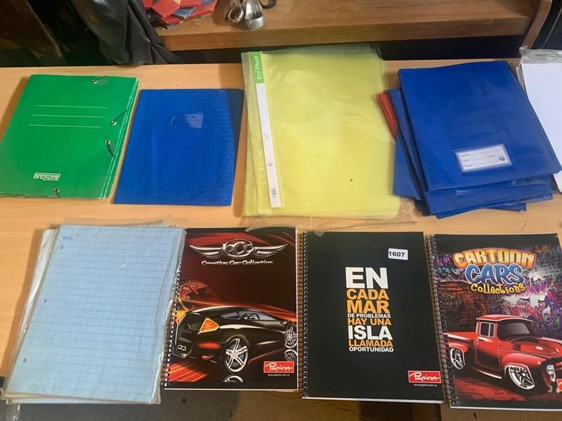 Gran lote de materiales de escritorio - imagen 4