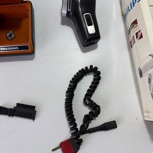 Secador de Pelo Philips, Afeitadora Philips y Plancha Punktal - imagen 3