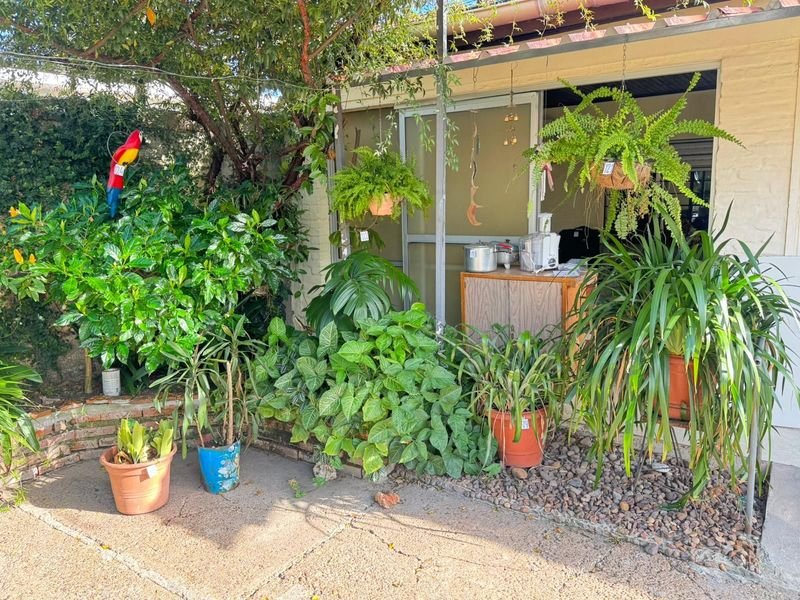 Item 892256 - Image 18