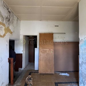 Casa a refaccionar en amplio terreno - imagen 12