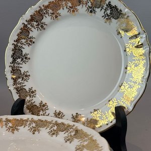 6 Platos de Porcelana con Decoración Dorada - imagen 3