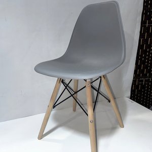 Juego de Comedor Eames Rectangular Laqueado con 4 Sillas Grises - imagen 6