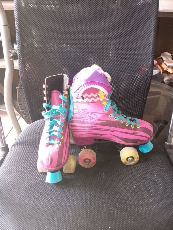 Patines con accesorios para deportes y fitness