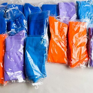 Lote siguiente: Pares de Medias Deportivas de Colores Vivos
