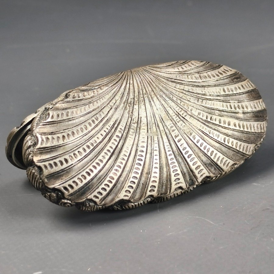 Item 16437 - Image 2