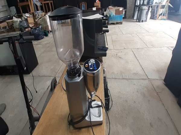 Molinillo de Café Profesional Plateado