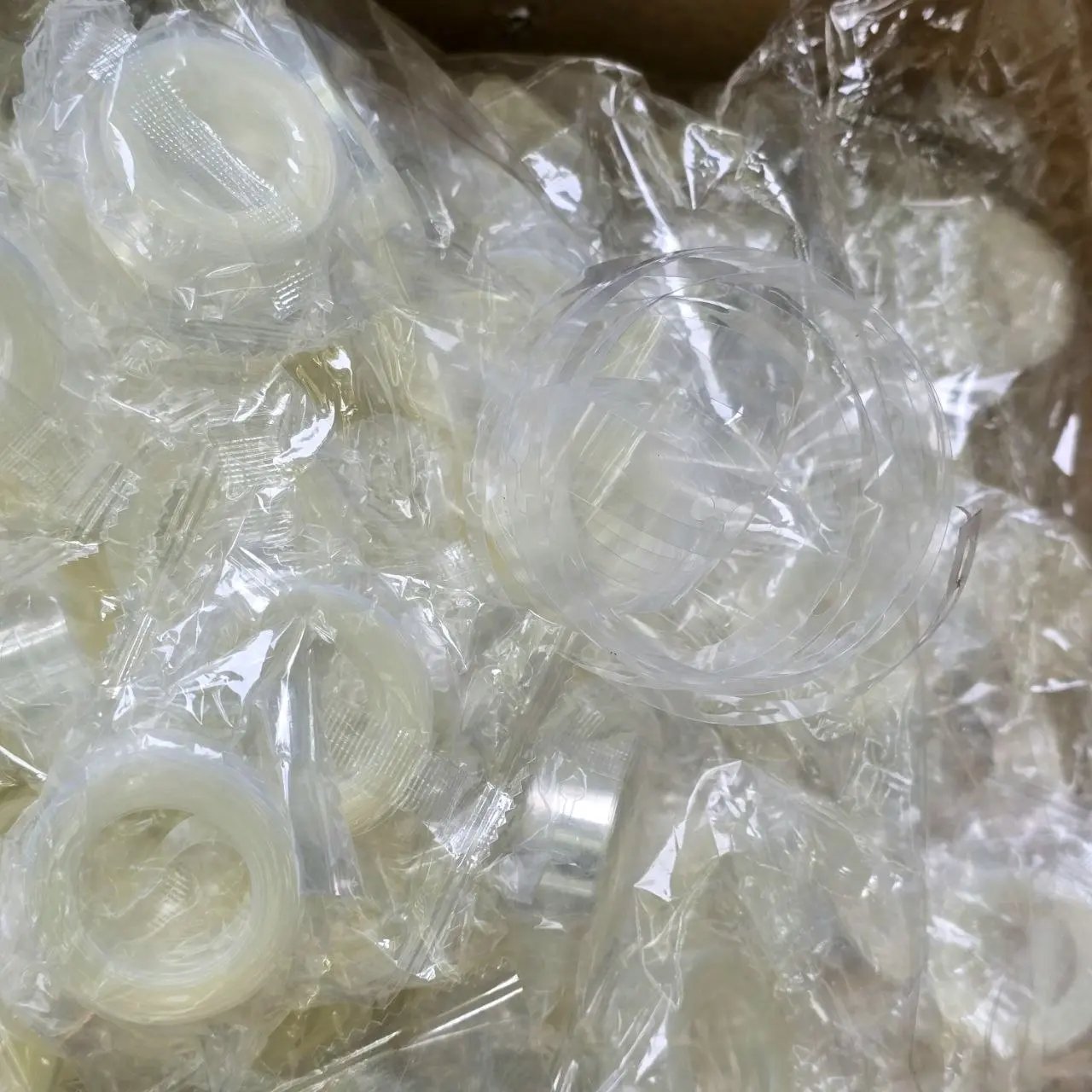 Cintas para globos en caja de cartón - imagen 2