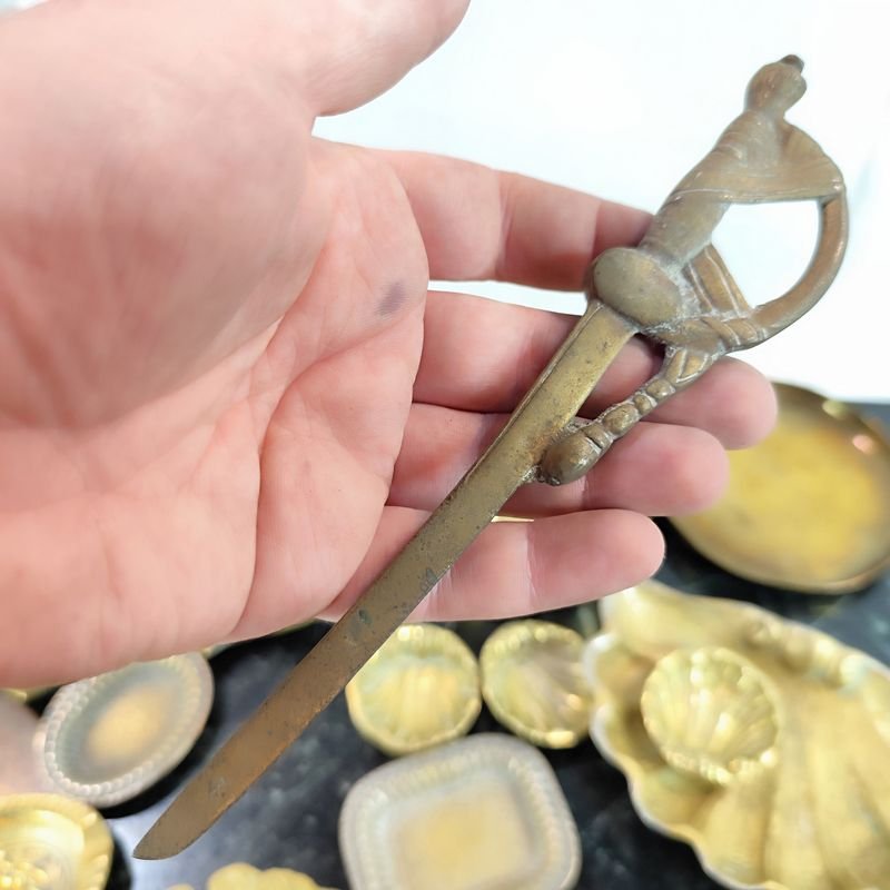 Colección de piezas de bronce y metal antiguo - imagen 4