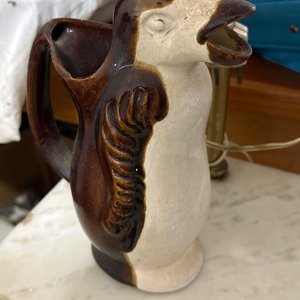 Lote siguiente: Pingüino Jarra Cerámica Marrón y Blanco