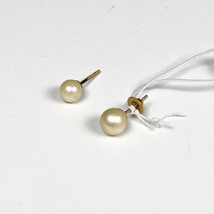 Lote anterior: Par de Caravanas de Oro 18k con Perlas de Cultivo