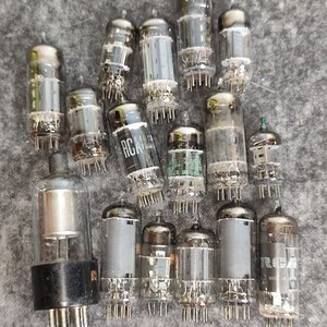 Lote siguiente: Lote de 16 Válvulas para Radio Antiguas RCA y Otras Marcas