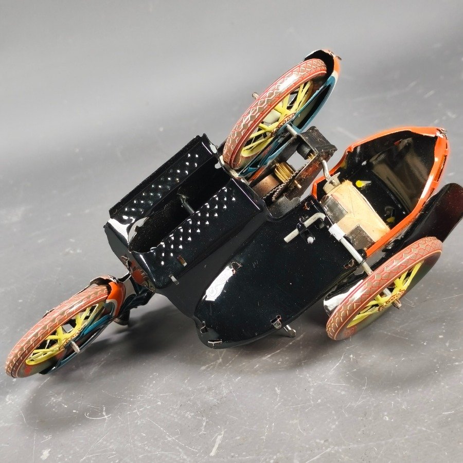 Item 17701 - Image 8