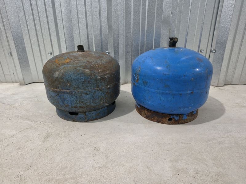 Dos Garrafas de Gas de 3 kg